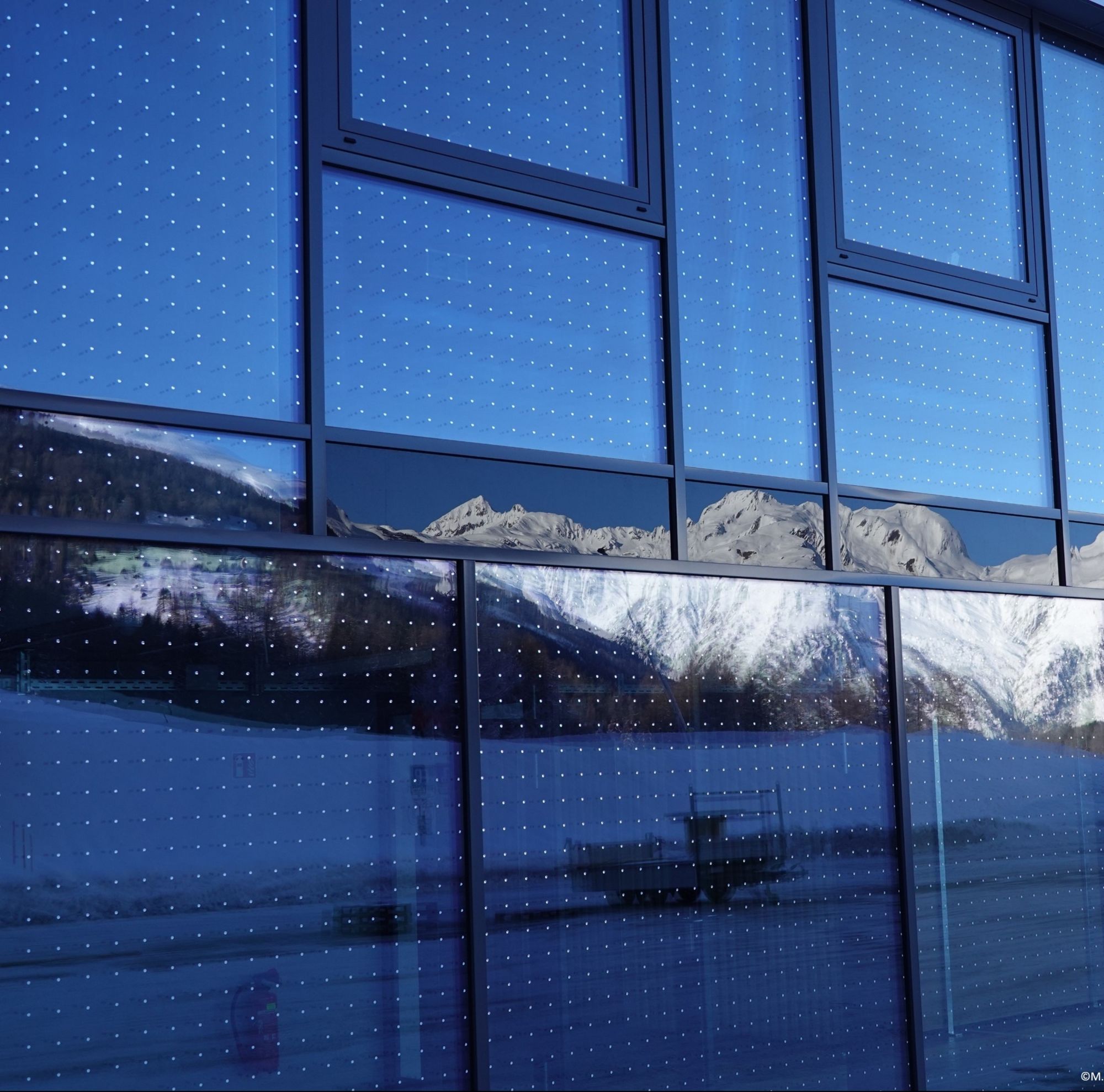 Facade showing shiny sequin for bird protection 